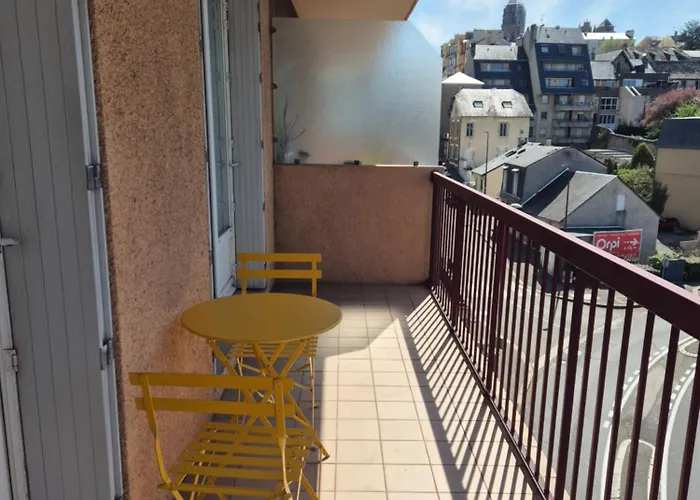 T2 Centre Ville, Soulages, Amphitheatre - Wifi Clim Balcon Parking