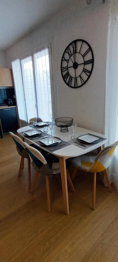 T2 Centre Ville, Soulages, Amphitheatre - Wifi Clim Balcon Parking *