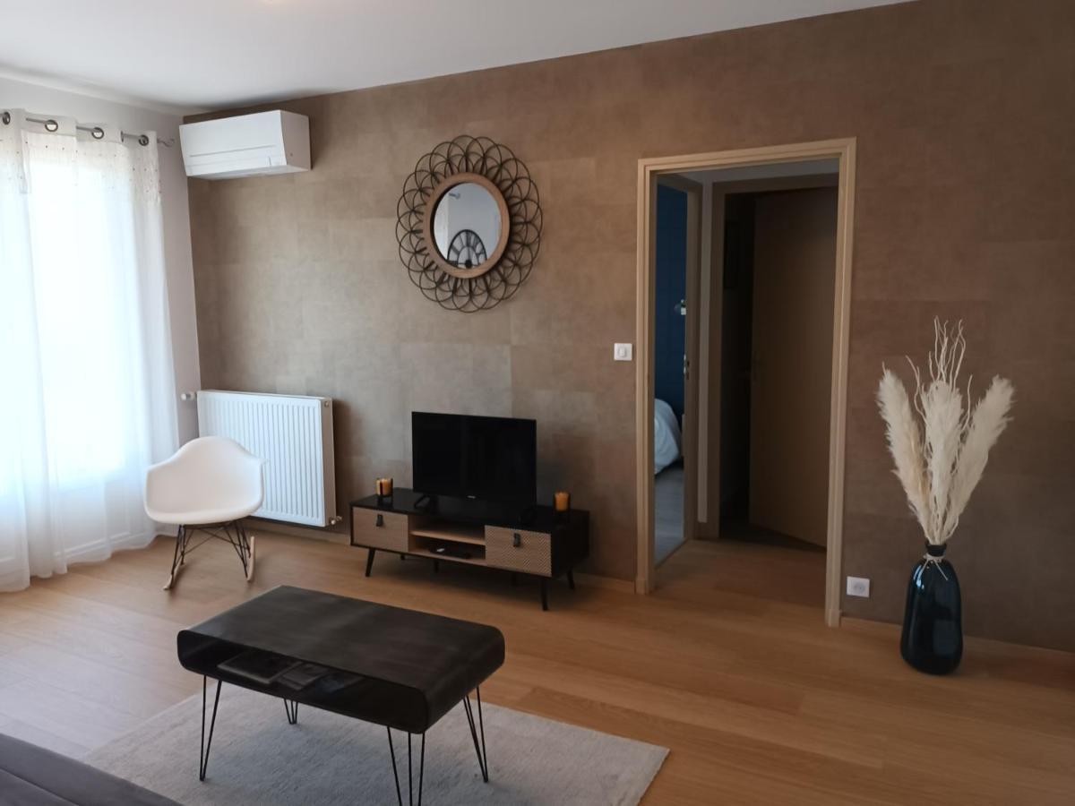 T2 Centre Ville, Soulages, Amphitheatre - Wifi Clim Balcon Parking *